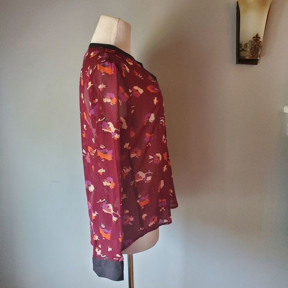 Piper Women's sz 8 Sheer Wine Colored  Floral Print Blouse Black trim - Picture 3 of 8